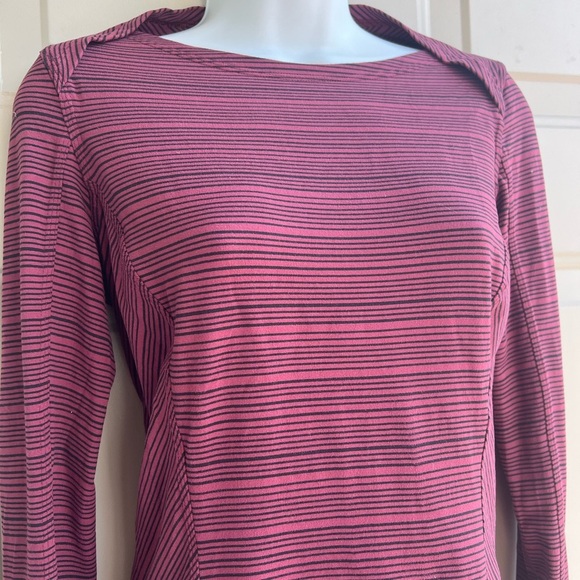 Lululemon Stripe Wine Berry Black Kanto Catch Me LS Thumbhole Slim Rulu Top SZ 6 - Picture 5 of 13